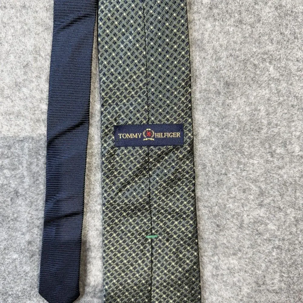 Tommy Hilfiger Mens‎ Dress Tie 100% Silk Green/Blue